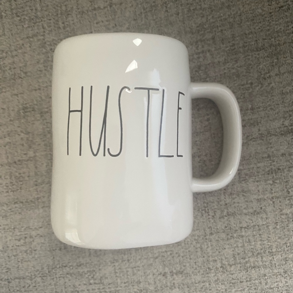 NWOT Rae Dunn HUSTLE mug